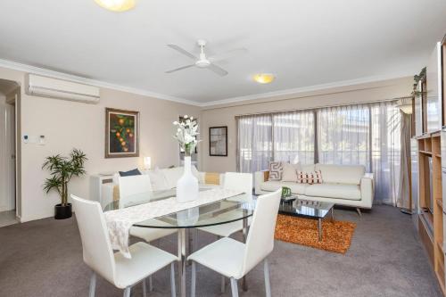 Executive 2BR Suite on Mounts Bay Road