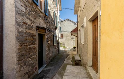 Beautiful Home In Volegno With Kitchen