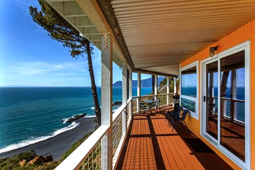 Amazing Oceanview, Oceanfront! Hot Tub! Shelter Cove, CA Tesla EV Station