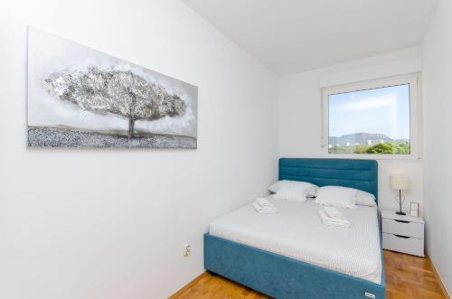 Two bedroom apartment Smile with spacious terrace and secure private garage, Split (photo 7)