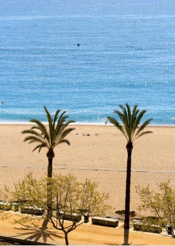 Double or Twin Room with Front Sea View