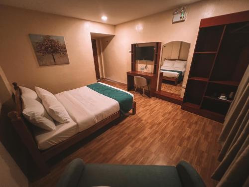 room detail thumbnail 1