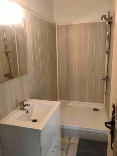 Appartement face aux Arènes (Appartement face aux Arenes) in 阿爾城中心