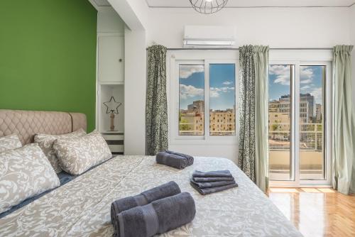 Stylish Luxury Apartment near Acropolis at Syngrou-Fix metro station, Ateny