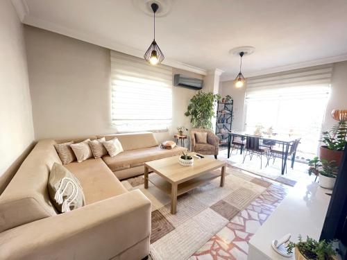 B&B Mersin - Şehrin kalbindeki deniz manzaralı 3+1 ev - Bed and Breakfast Mersin