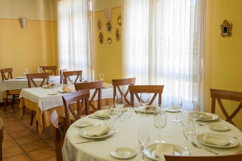 Restorāns, Hotel Rural La Plazuela in Aldealenhua