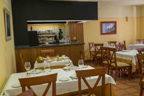 Restorāns, Hotel Rural La Plazuela in Aldealenhua