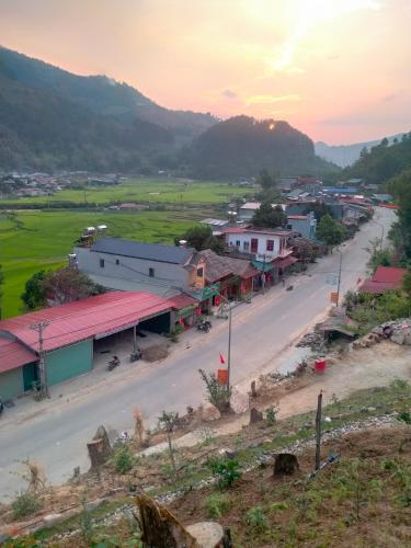 HOA SƠN TRA HOTEL in Mu Cang Chai