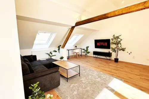 Suite-Apartment zentral in Krefeld mit hohen Decken in Krefeld, Deutschland