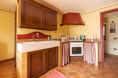 Kitchen, Casa del Picchio in Adrara San Rocco