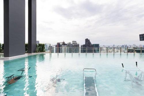 . 4-mrt rame9 400m-Infinity pool/gym/shopping mall