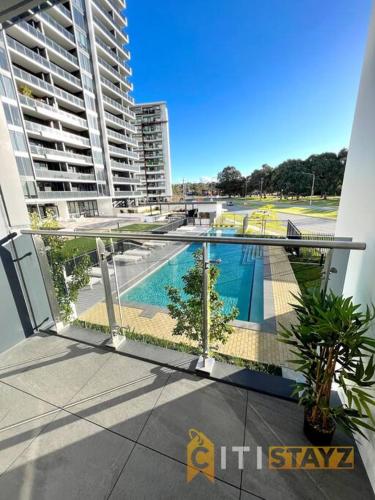 Fab in Phillip - 2bd 2bth Apt - Close to CBR Hospital