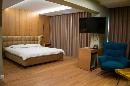 British Hotel Korce - image 10