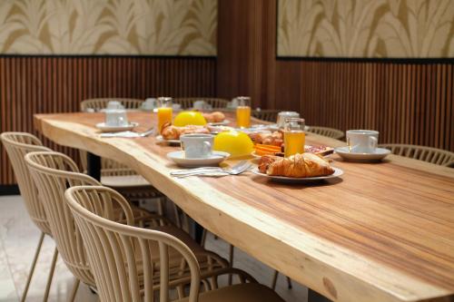 Food and beverages, Hotel Khla in Train Station