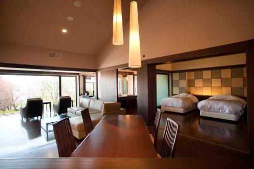 Presidential Suite with Open-Air Bath - Buffet Breakfast + Buffet Dinner Included 