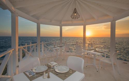 Restaurant, Hotel HM Alma de Bayahibe - Adults Only - All Inclusive in Bayahibe