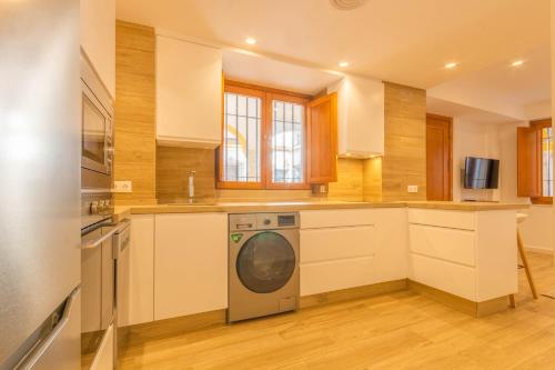 One-Bedroom Apartment image 10