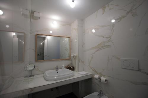 Antica Locanda Dei Mercanti - image 12