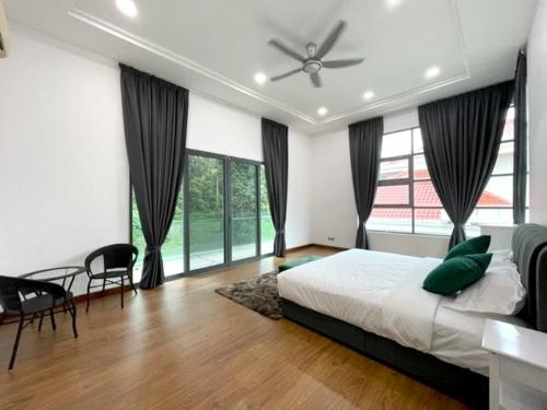 Teluk Cempedak Seventh Haven in Kuantan