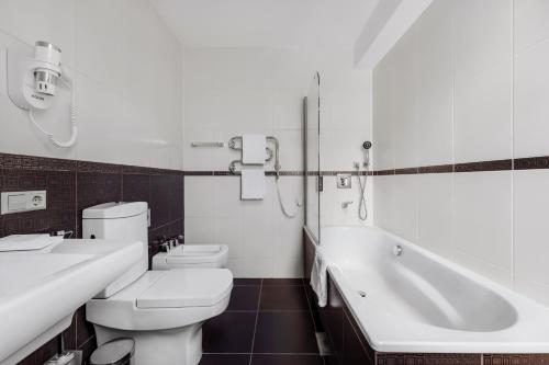 Euterpe Hotel - image 7