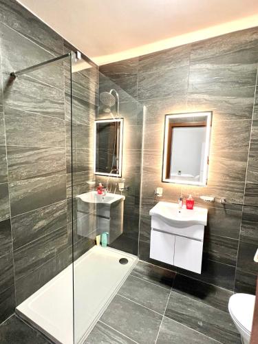 Condo with Patio overlooking Piazza, Gżira (zdjęcie 8)