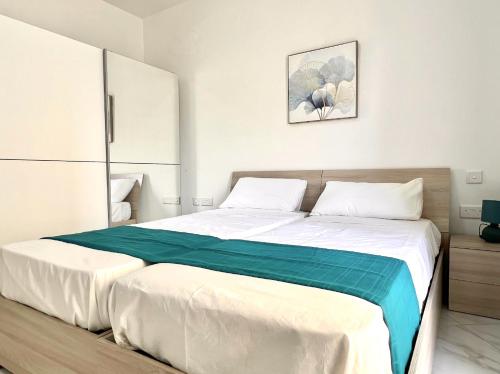 Condo with Patio overlooking Piazza, Gżira (zdjęcie 9)
