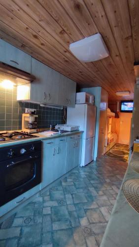 Királyos Pihenőház (Kiralyos Pihenohaz) in Háromhuta