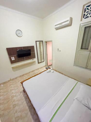 Hotel Besar Purwokerto - Tap to explore photos