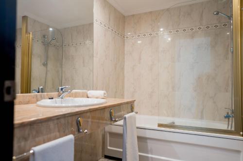 Sercotel Hotel Bahía de Vigo - image 12