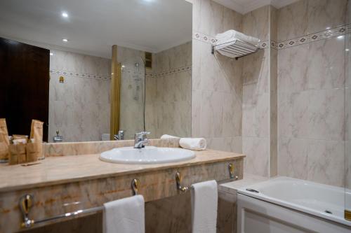 Sercotel Hotel Bahía de Vigo - image 11