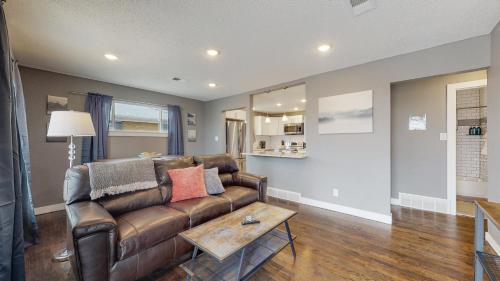 Denver 2 King Beds, Remodeled & Stylish Upper Unit