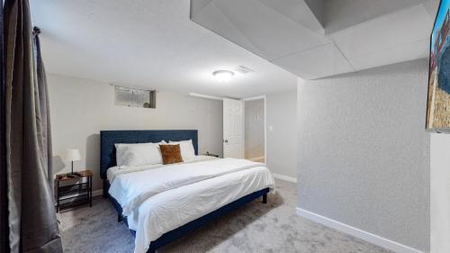 Littleton 3 Bedroom King Beds Remodeled Lower Unit