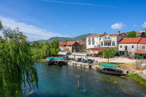 Djudja i Mate - Rooms and local restaurant - Accommodation - Vid