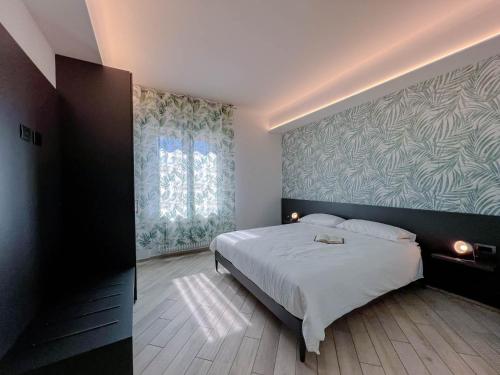 Trilocale super ristrutturato in 瓦拉澤