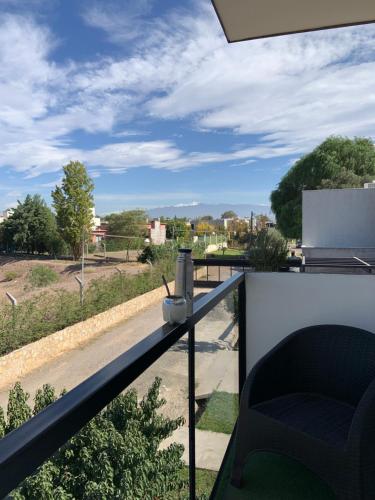 ระเบียง/ชานเรือน, Departamento moderno y con excepcional vista a la montaña (Departamento moderno y con excepcional vista a la montana) in บียานวยบา