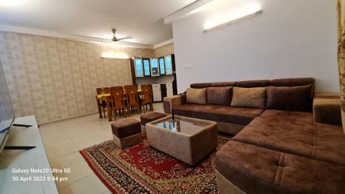 3.5 BHK for 10 Guest in Bhartiya City near Manyata Techpark