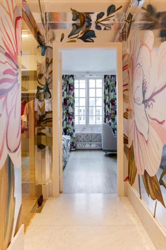 Luxury Suite image 4