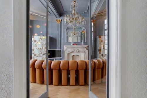 King Suite image 7