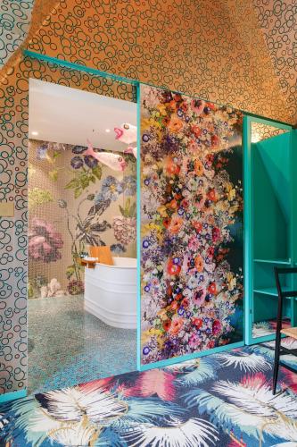 455184286 Small Luxury Hotel De Witte Lelie