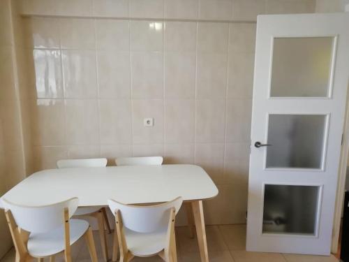 Amplio y soleado Alquilo apartamento entero de 3 hab 5 pax