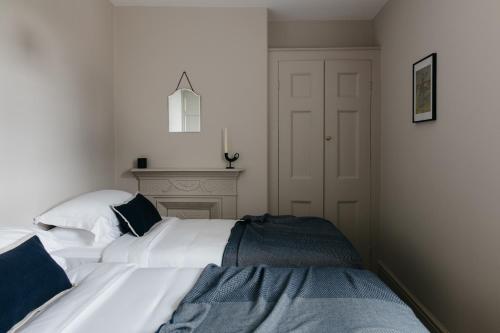 The Curator's Apartment - Spacious 2 Bedrooms, Bath (fotografie 7)