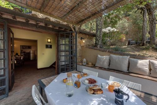 Erkély/terasz, Agriturismo Il Gheppio in Guardistallo