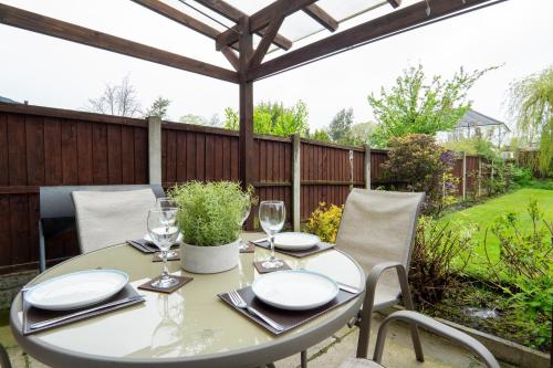 Strawberry Fields House - Air Host & Stay - 3 Bedroom, Liverpool (photo 9)