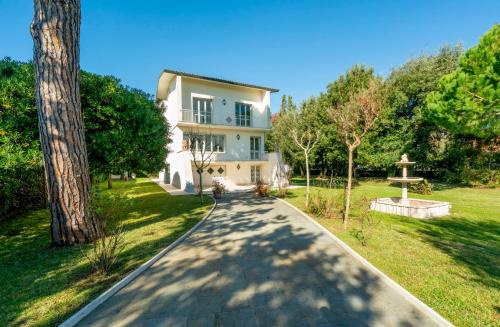  Villa Getty in Cinquale