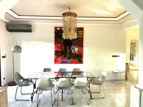APPARTEMENTS NIA CONFORT, Plein centre ville, avec TERRASSE photo 2