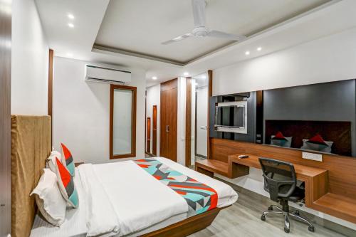 Deluxe Double or Twin Room image 4