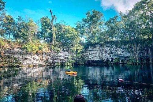 Casa Linda - 10 mins from Beach & Lagoon with AC & Free Parking in Cabrera