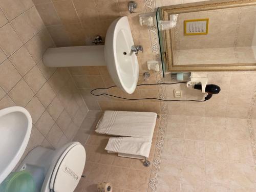 Single Room image 3