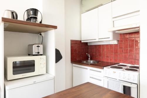2ndhomes Cozy Helsinki Center Studio with Park View, Helsinki (photo 9)