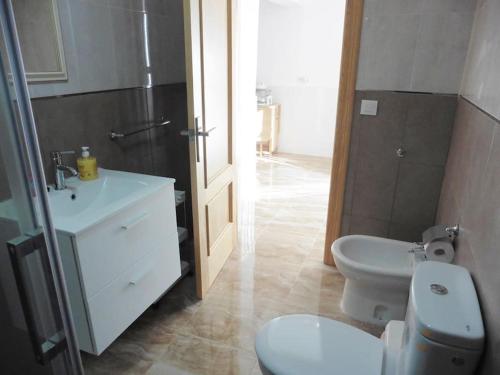 Lovely 1 bedroom apartment with kitchen and pool